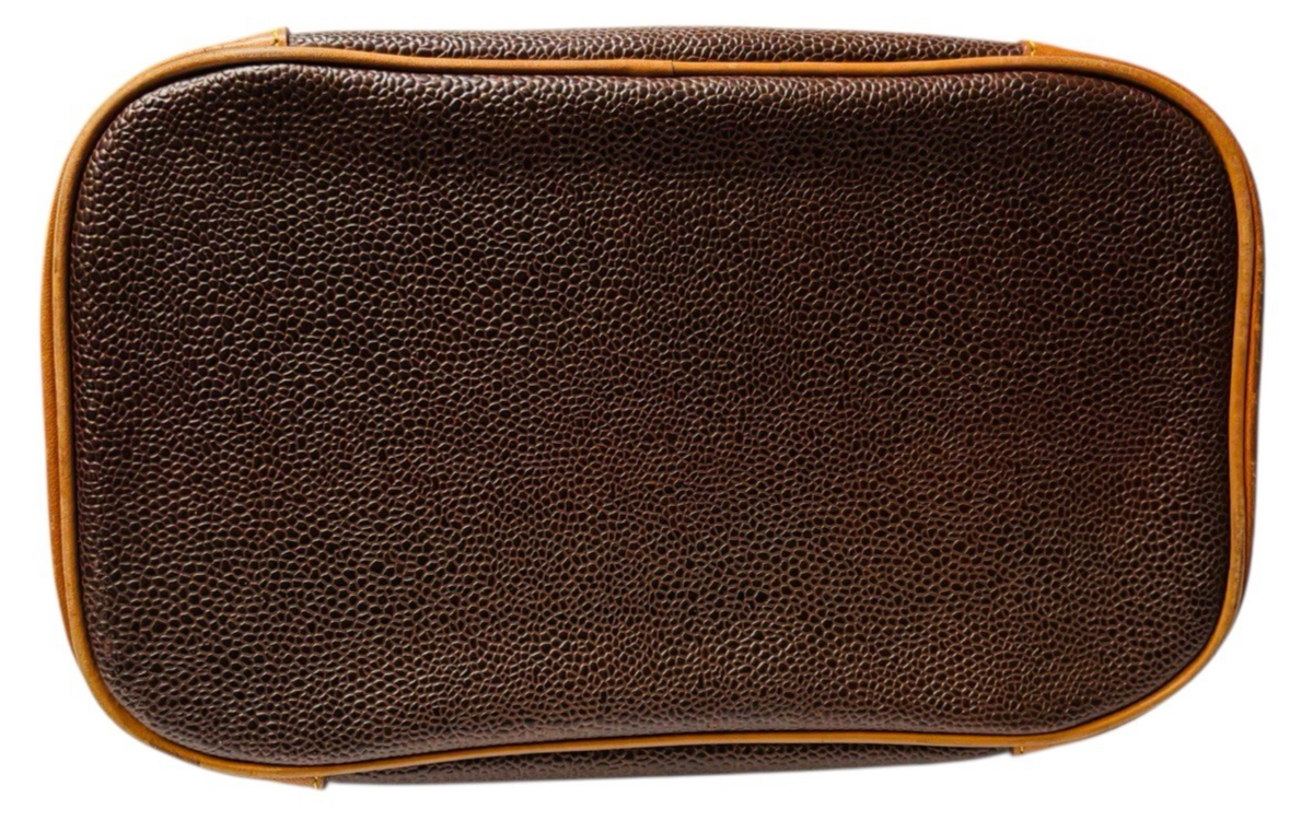 VINTAGE ELLE PARIS PURSE, ZIPPER CLOSER, ADJUSTABLE SHOULDER STRAP W 14” X H 11”