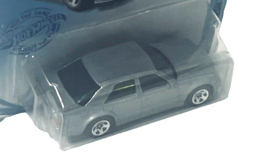 MERCEDES-BENZ 500 E 8/10 FACTORY FRESH 1:64 Scale SILVER ~ 2020 Hot Wheels #145