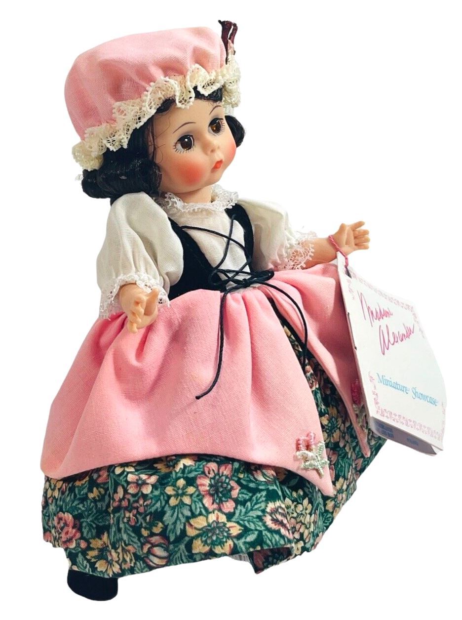 Miniature Showcase 8 in. Doll Lady Lee 442 Internation Series Madame Alexander