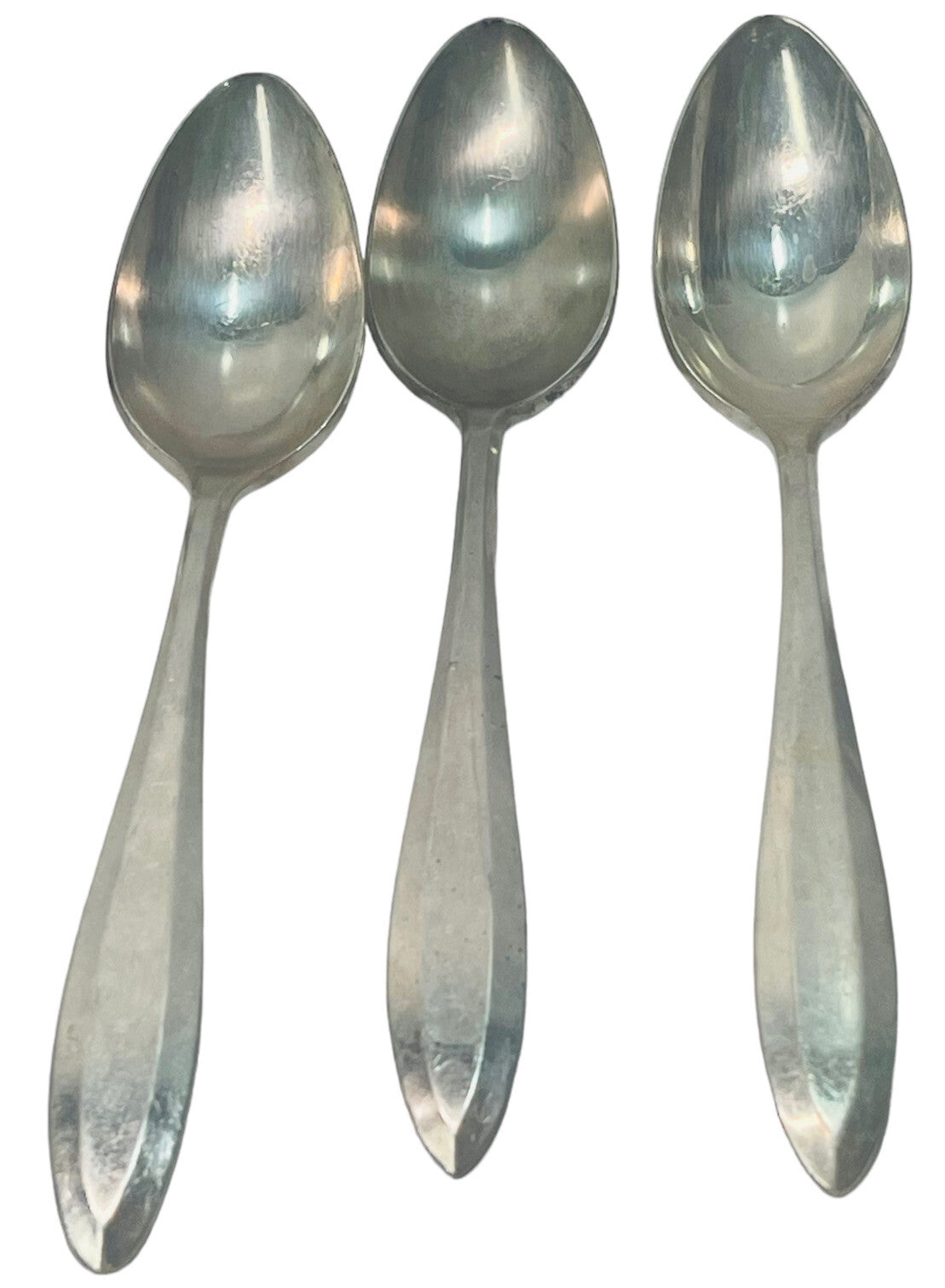 FLATE SILVERWEAR SET, 16-PEICE (1-TEASPOON MISSING) COMMUNITY ~ VINTAGE~PREOWNED