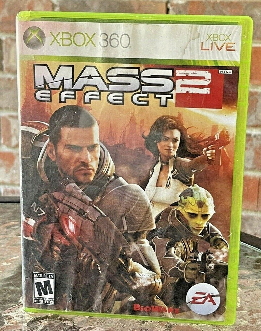 Mass Effect 2 Xbox 360 (2010 Microsoft) Includes Disc 1 & 2 "MINT CONDITION"
