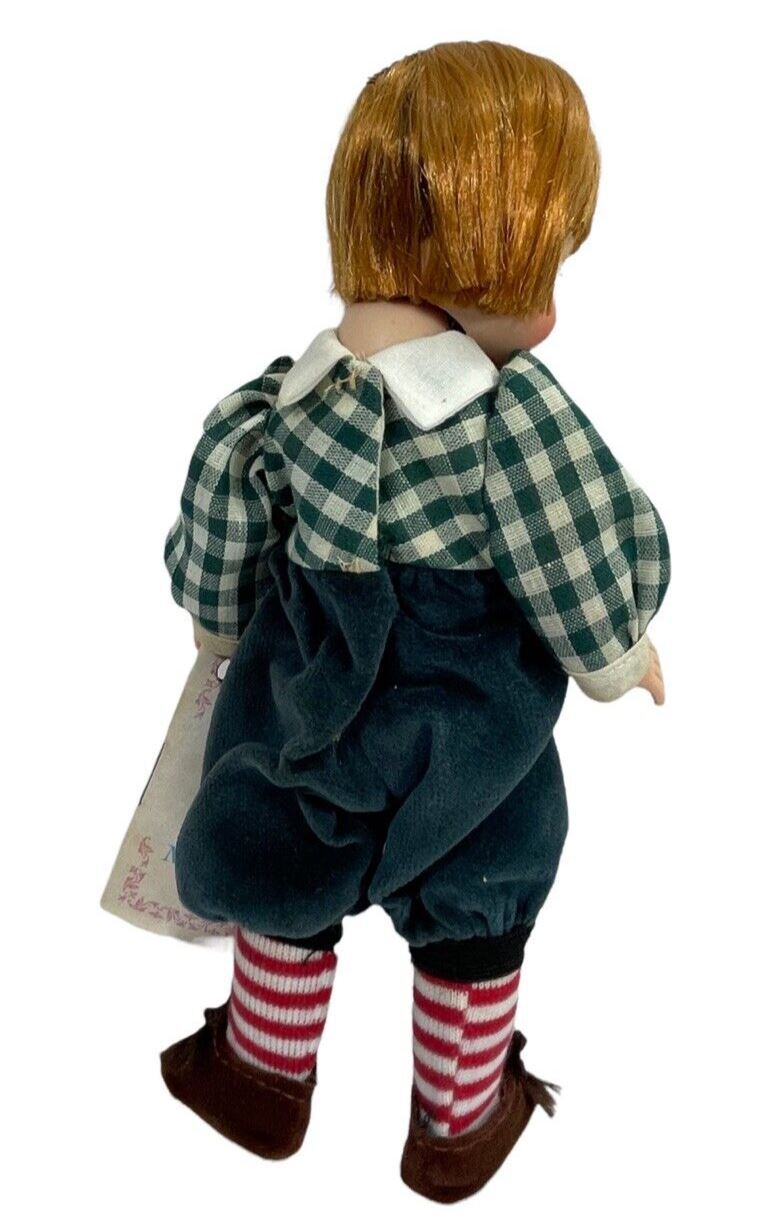 1998 Madame Alexander 8'' Doll Tommy Tittlemouse 444 Miniature Showcase