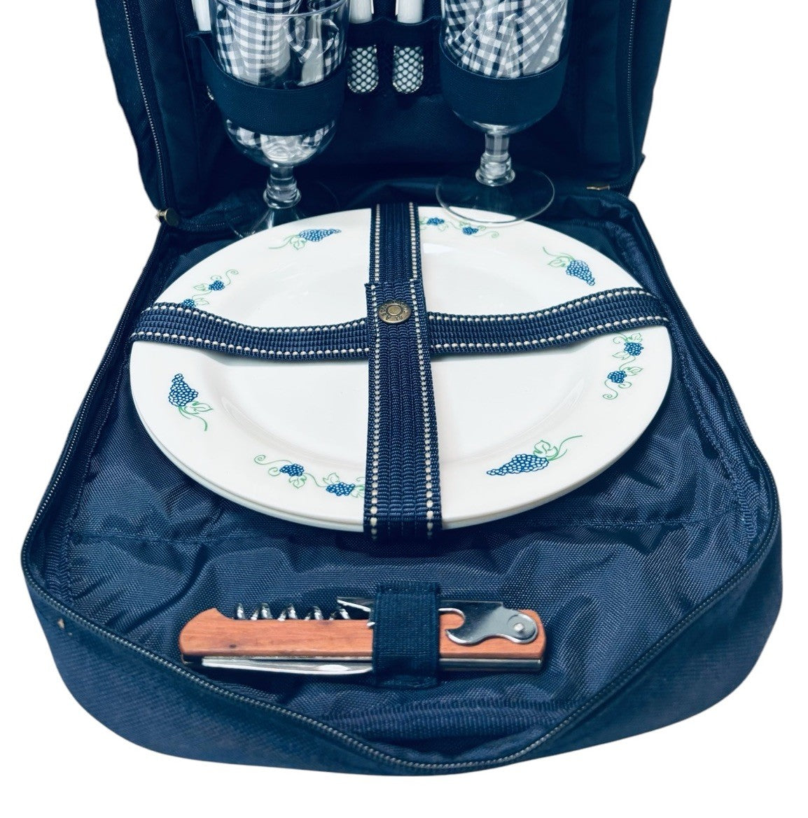 NWT Picnic at Ascot Bold Picnic Backpack for 4 Glasses/Flatware/Opener/Utensils