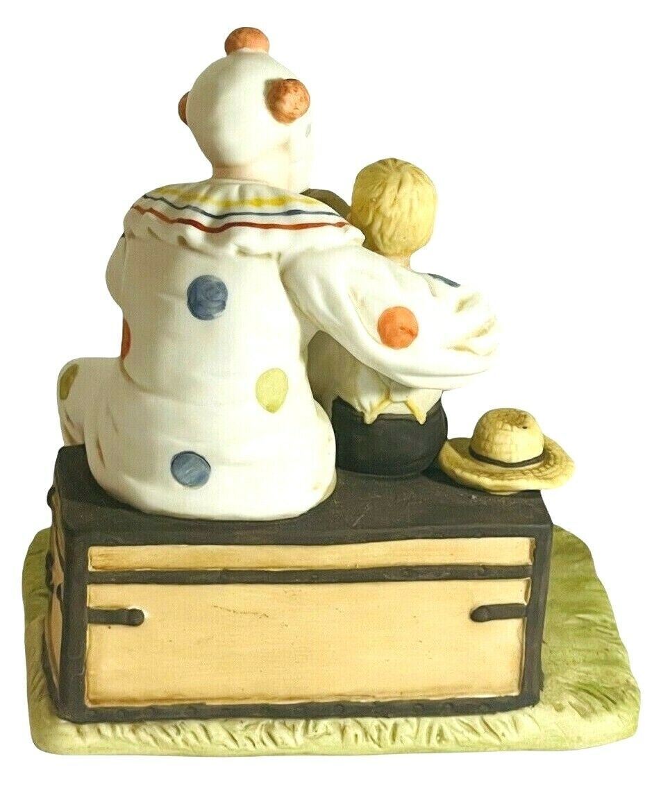 THE RUNAWAY Porcelain Figurine The Innocence of Youth Collection Norman Rockwell