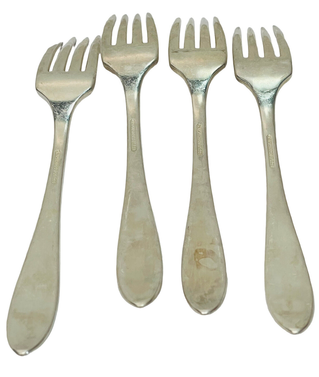 FLATE SILVERWEAR SET, 16-PEICE (1-TEASPOON MISSING) COMMUNITY ~ VINTAGE~PREOWNED
