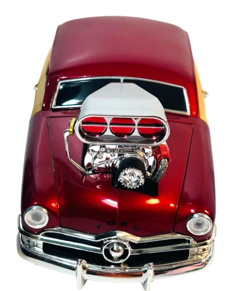 1950 FORD WOODY LIQUID RED MUSCLE MACH. 1:18 SCALE