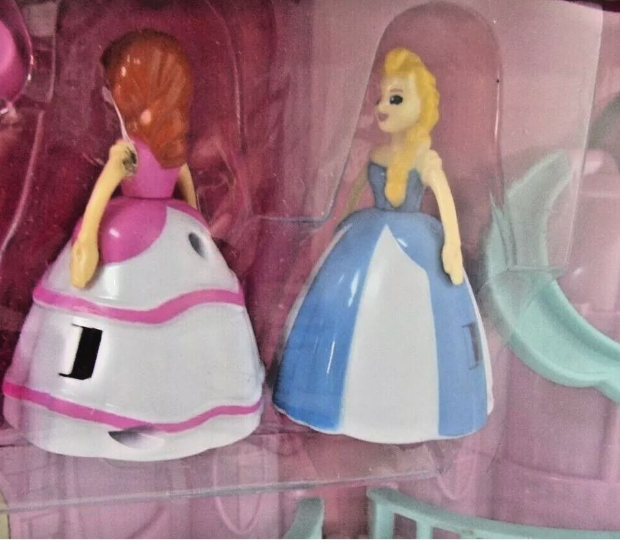 BRAND NEW Dollhouse "w/2 ANIMATOR DOLLS" 3.5" Tall 13 & ALL ACCESSIORS