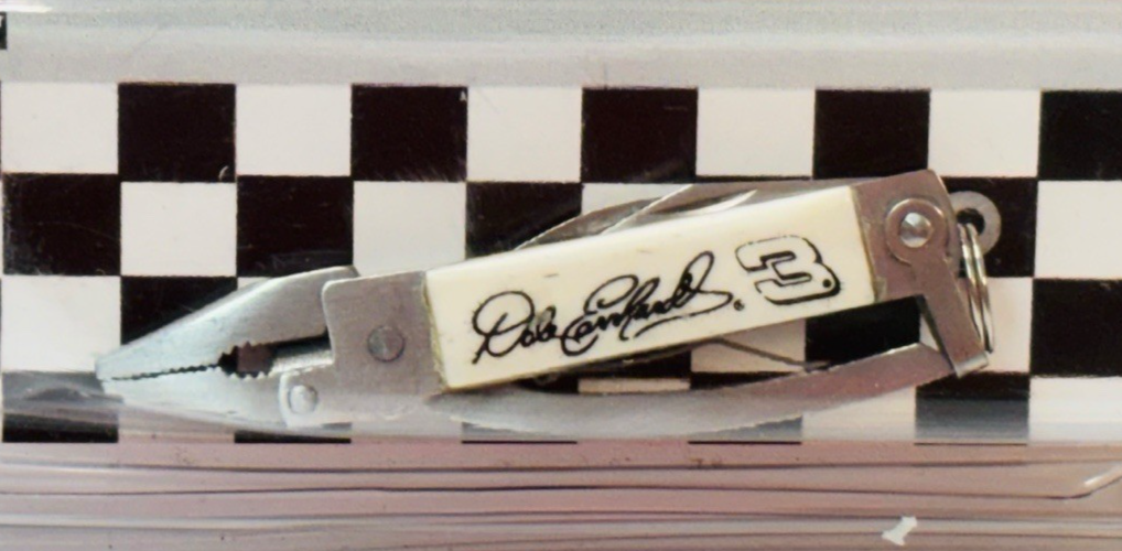 Dale Earn Frost Cutlery Folding Pocket Knife  w/Collector Card, Sam Bass Design
