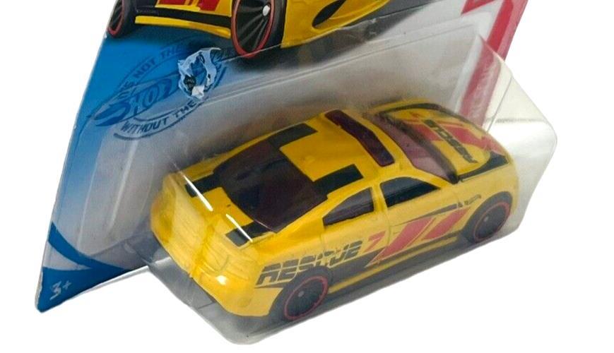 ‘15 DODGE CHARGER SRT 7/10 HW RESCUE 1:64 Scale 2020 Hot Wheels #228-BRAND NEW
