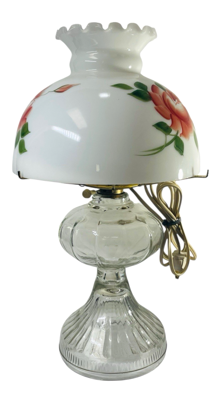 VINTAGE GONE WITH THE WIND MILK GLASS LAMP (CAN BE USE AS ELECTRIC OR OIL LAMP).