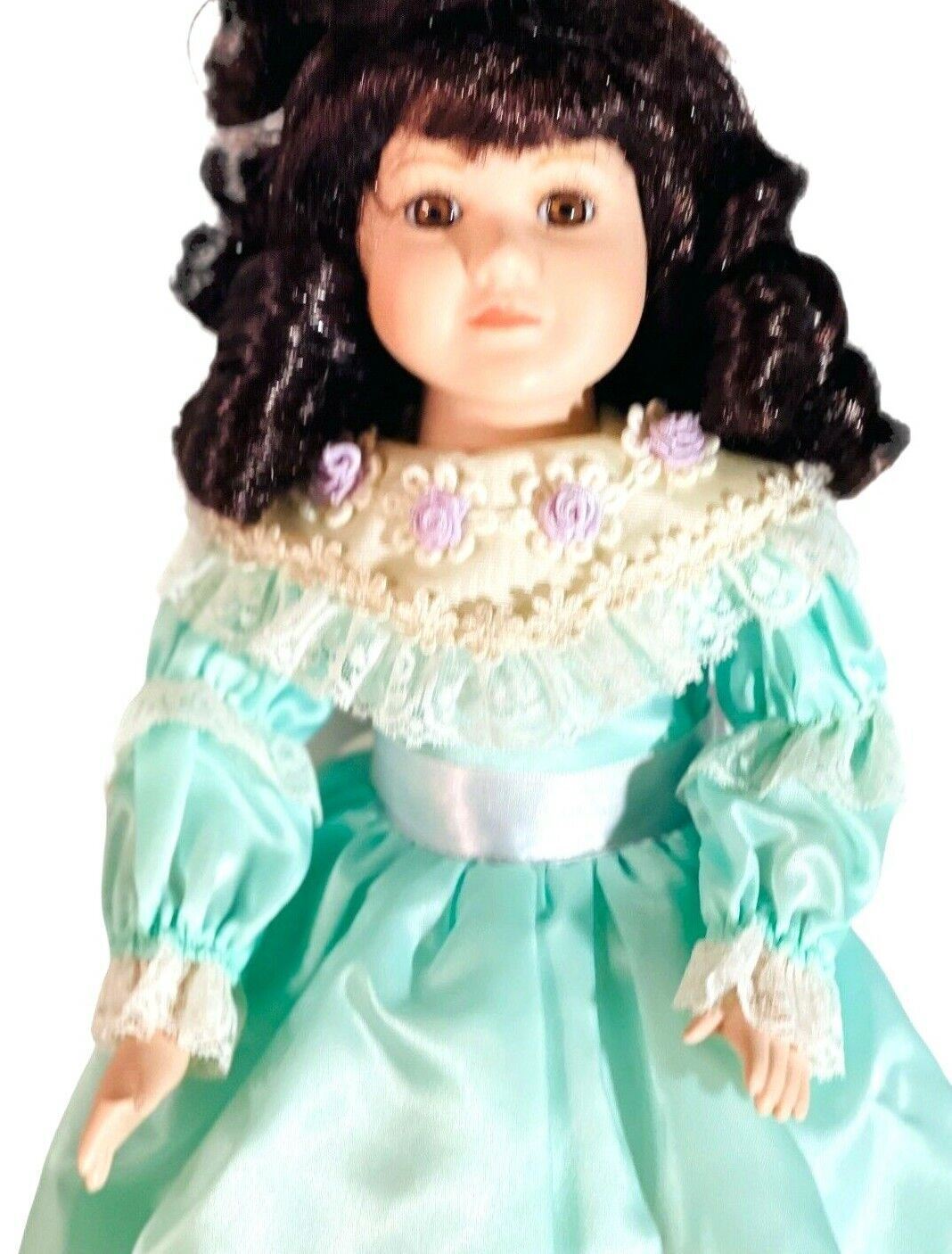 \Heritage House Porcelain Doll "Plays: Some Enchanting Evening" Pre-owned