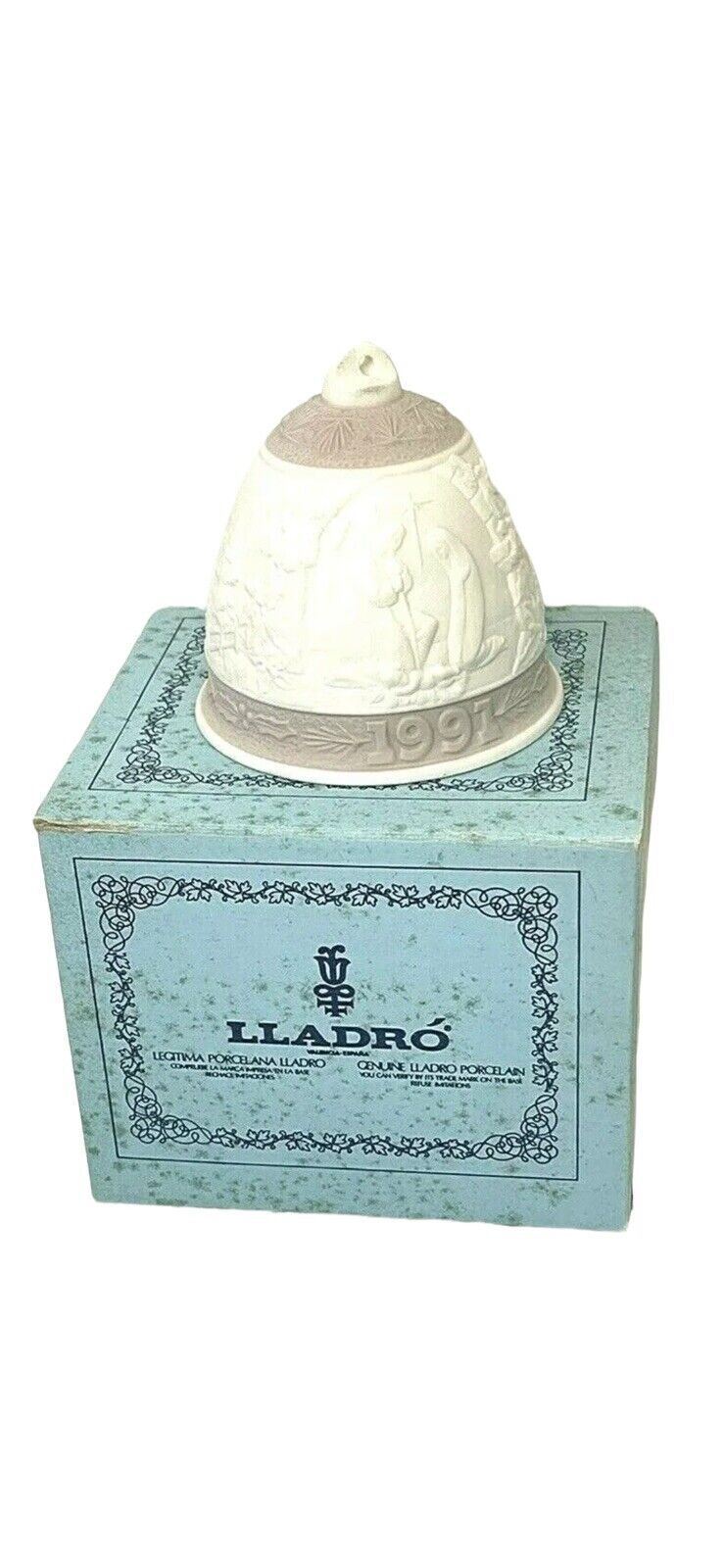 1992 LLADRO MATE PORCELAIN BELL FIGURINES #5.458 Campanita Navdad-LOT OF 2-MINT