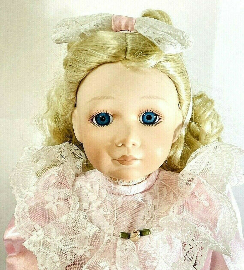 Franklin Mint Heirloom 20'' Porcelain Doll Blonde Hair/Pink Satin Dress VINTAGE