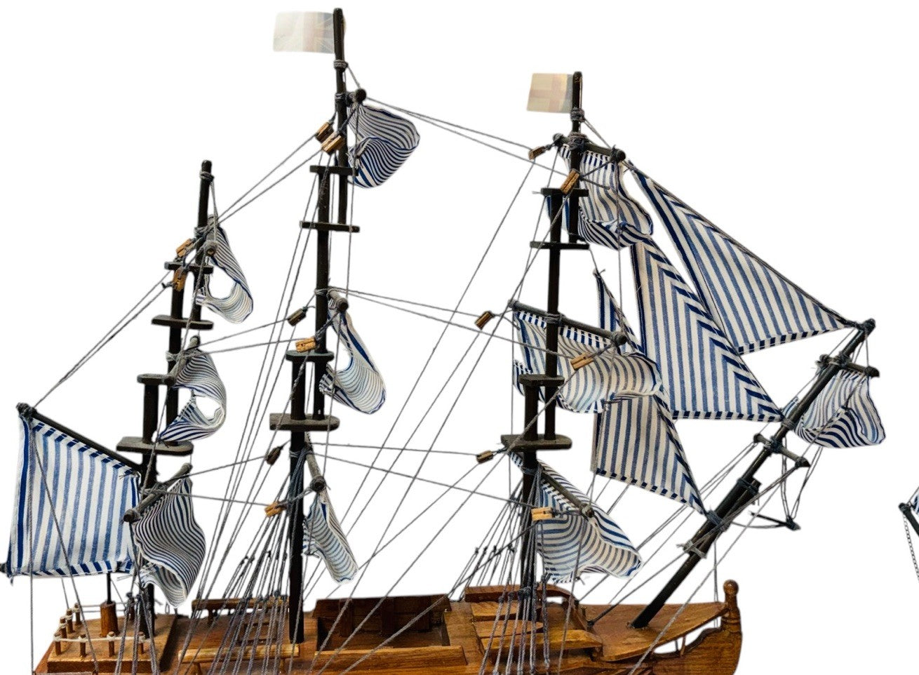 HERITAGE MINT TALL SHIPS OF THE WORLD HANDCRAFTED Replica HMS VICTORY  15''X15''