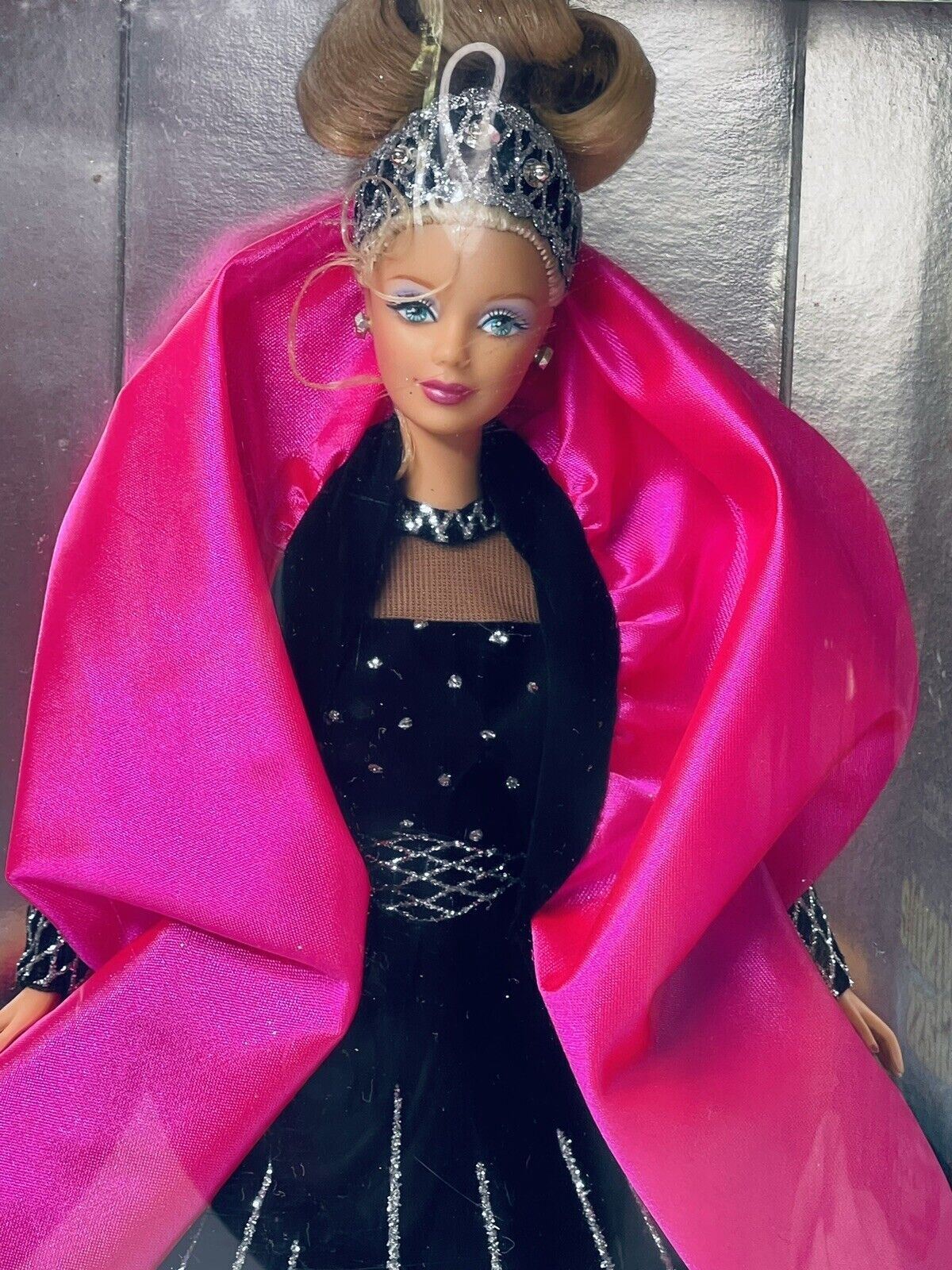 Mattel 1998 Barbie Doll Happy Holidays Fashion "SPECIAL EDITION" 20200, VINTAGE