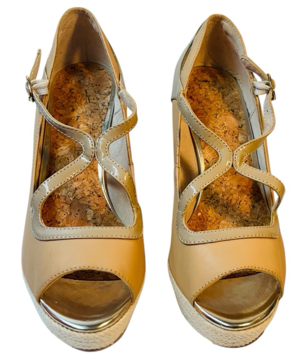 Official Green Bay Packers The Winning Wedge Heel 4.5” ~ Size 7 ~ NEW IN BOX.