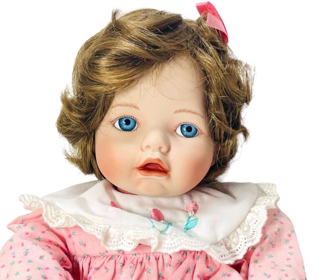 PORCELAIN DOLL KAITLYN w/Teddy Bear 1993 THE ASHTON-DRAKE GALLERIES No. 2444 FB