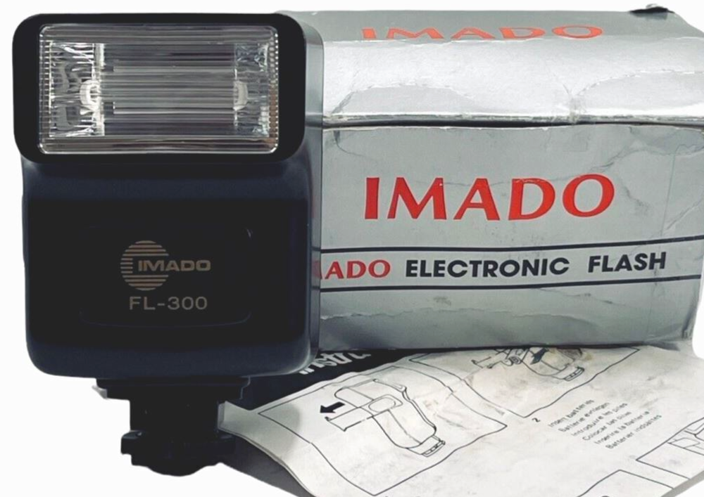 IMADO ELECTRONIC FLASH FL-300 "UPTO 25FT & METER 8.5" w/MANUAL~MINT