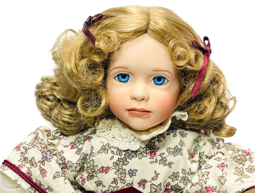 LITTLE WOMAN COLLECTION 1994 PORCELAIN DOLL AMY No 4848FA w/CERTIFICATE