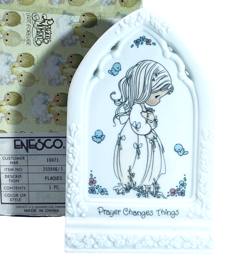 Porcelain PLAQUE - GIRL PRAYING - 1993 Precious Moments Enesco 255866/J - MINT