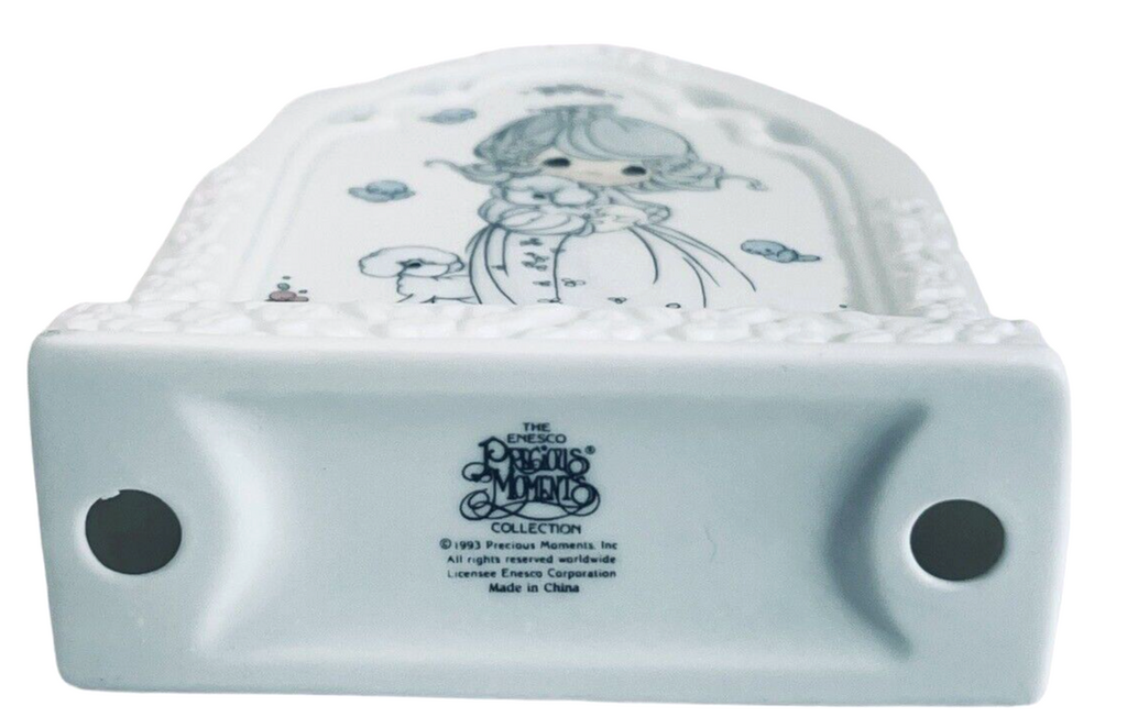 Precious Moments GIRL WITH LAMBS PLAQUE 1993 Enesco - 255866