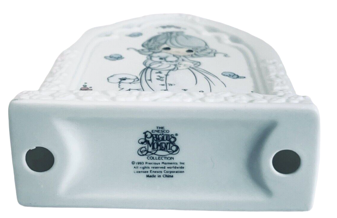 Precious Moments GIRL WITH LAMBS PLAQUE 1993 Enesco - 255866