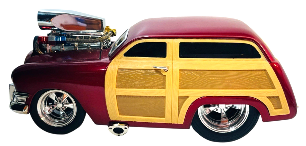 1950 FORD WOODY LIQUID RED MUSCLE MACH. 1:18 SCALE