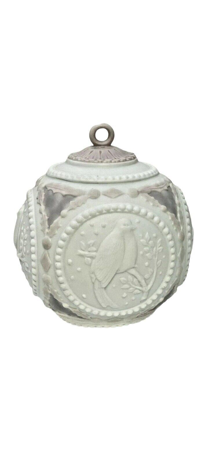 1991-LLADRO VALENCICA PORCELAIN SPRING & SUMMER BELL & BALL FIGUFINRE