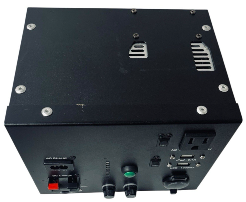 Humless Generator Model: RRLI110 With Connector Cords & Carrying Bag. NOT TESTED