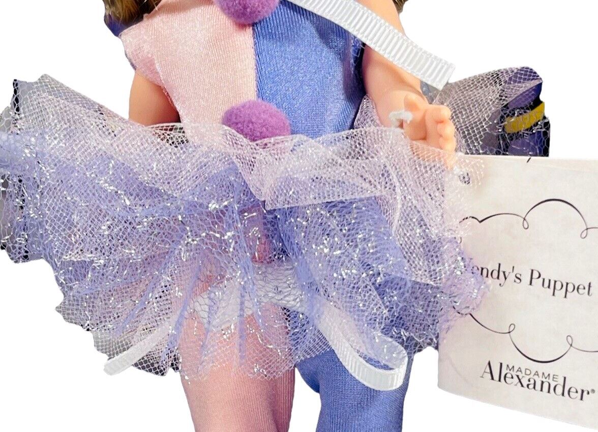 2002 Madame Alexander® Doll WENDY'S PUPPETSHOW 33780 NEVER TAKEN OUT BOX