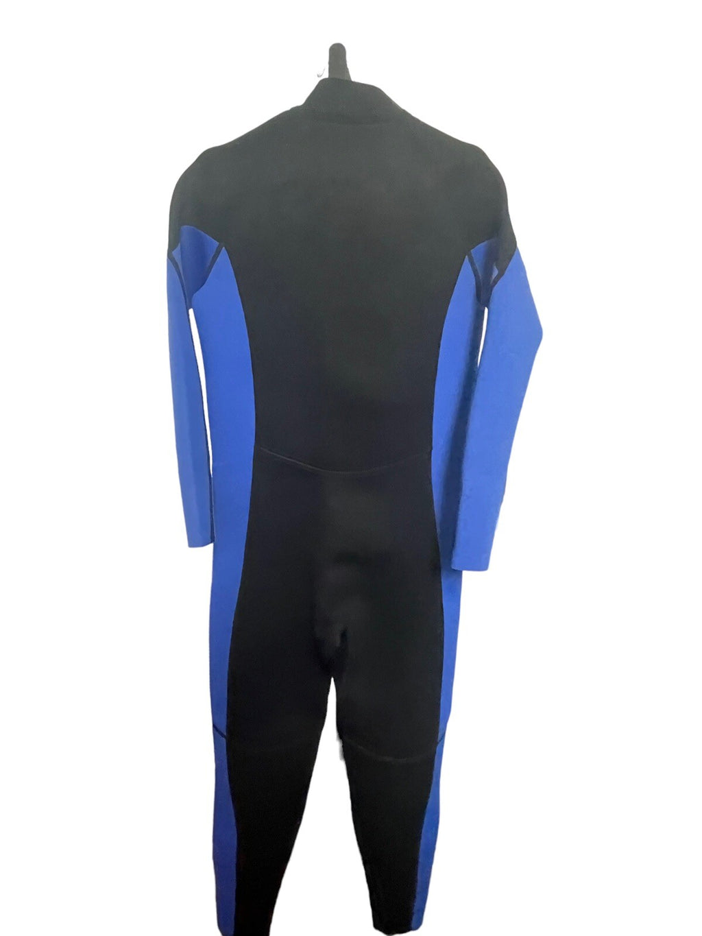 WETSUIT SIZE 15 HEVTO® NEOPRENE - COMPOSITION: NEOPRENE 90% NYLON 10% - HEVTO®