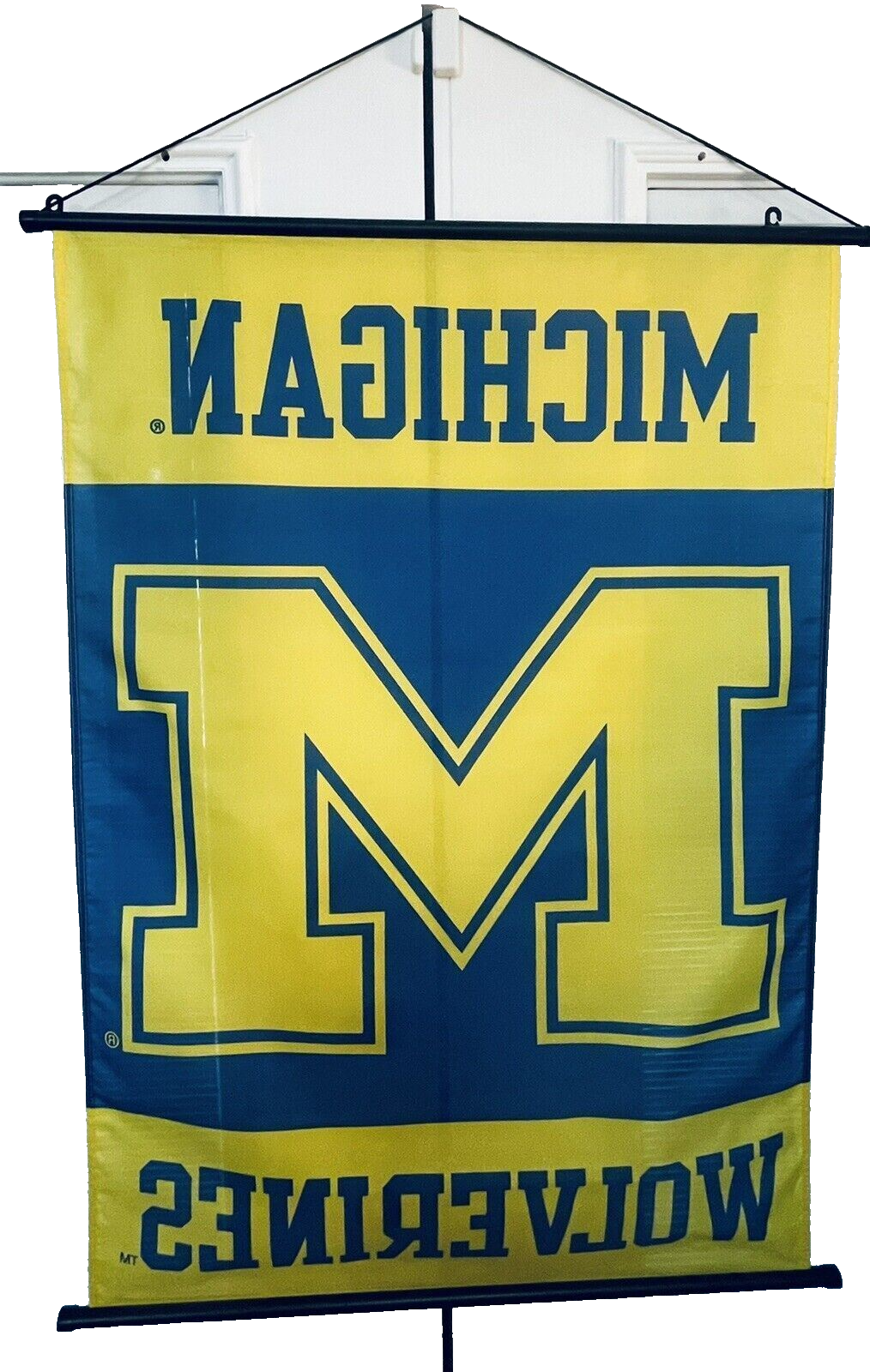 HANGING BANNER Michigan® Wolverines™ W-31" X L-42 INSIDE OR OUTDOORS MINT