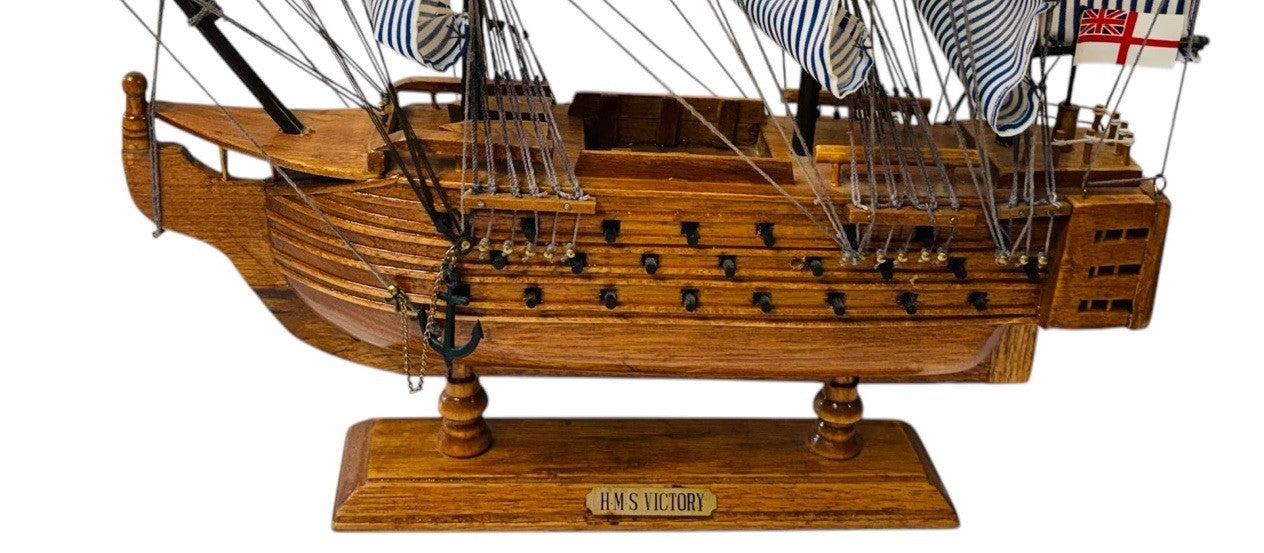 HERITAGE MINT TALL SHIPS OF THE WORLD HANDCRAFTED Replica HMS VICTORY  15''X15''