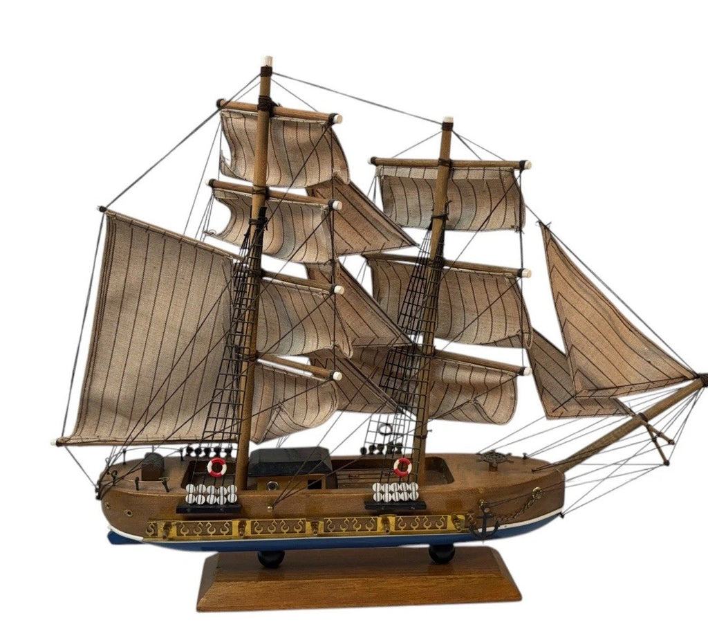 HURRICANE Model Sail Ship Clipper Vessel~Fabric Rigging 14”x16” TALL SHIPS