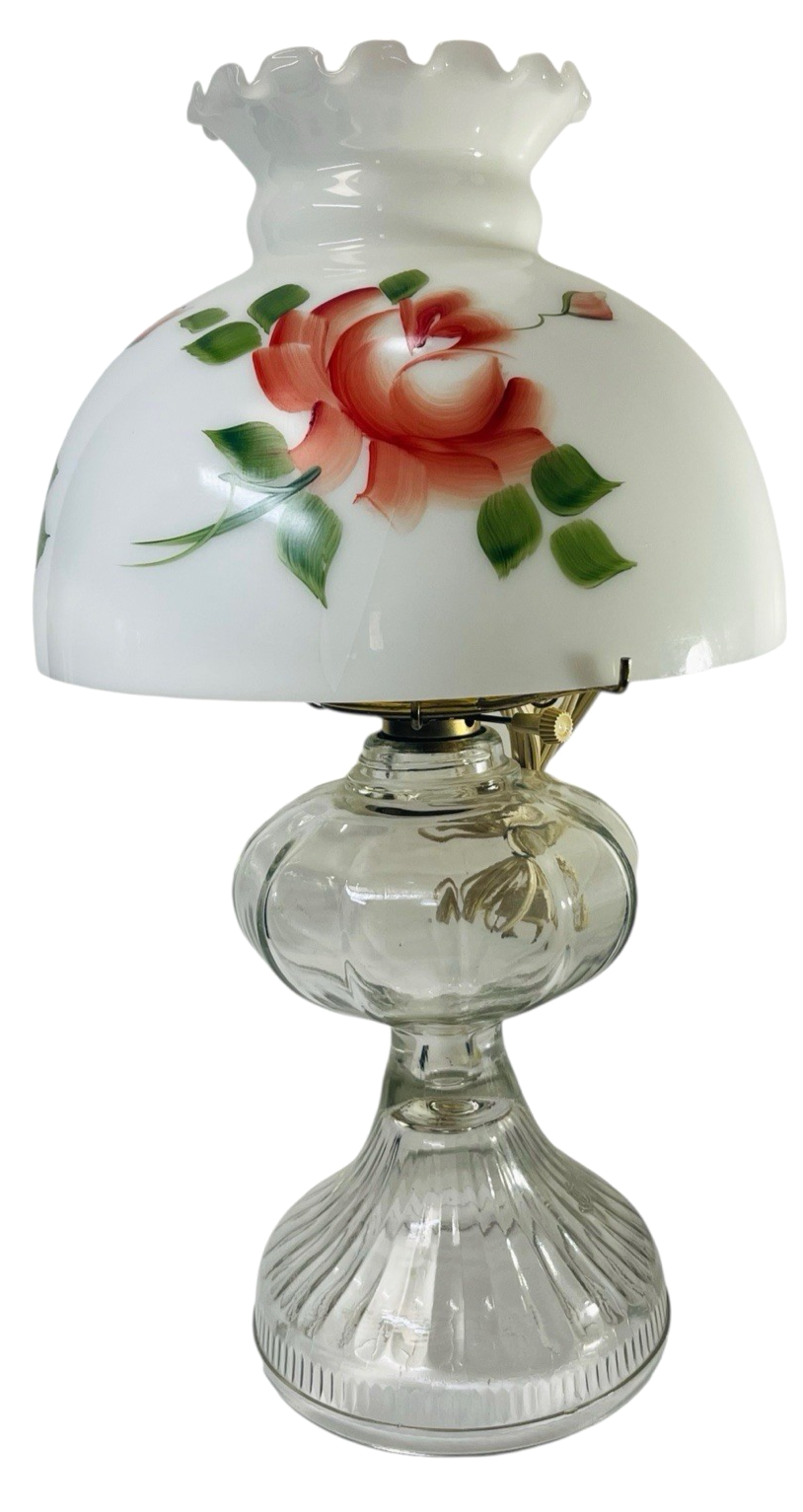 VINTAGE GONE WITH THE WIND MILK GLASS LAMP (CAN BE USE AS ELECTRIC OR OIL LAMP).