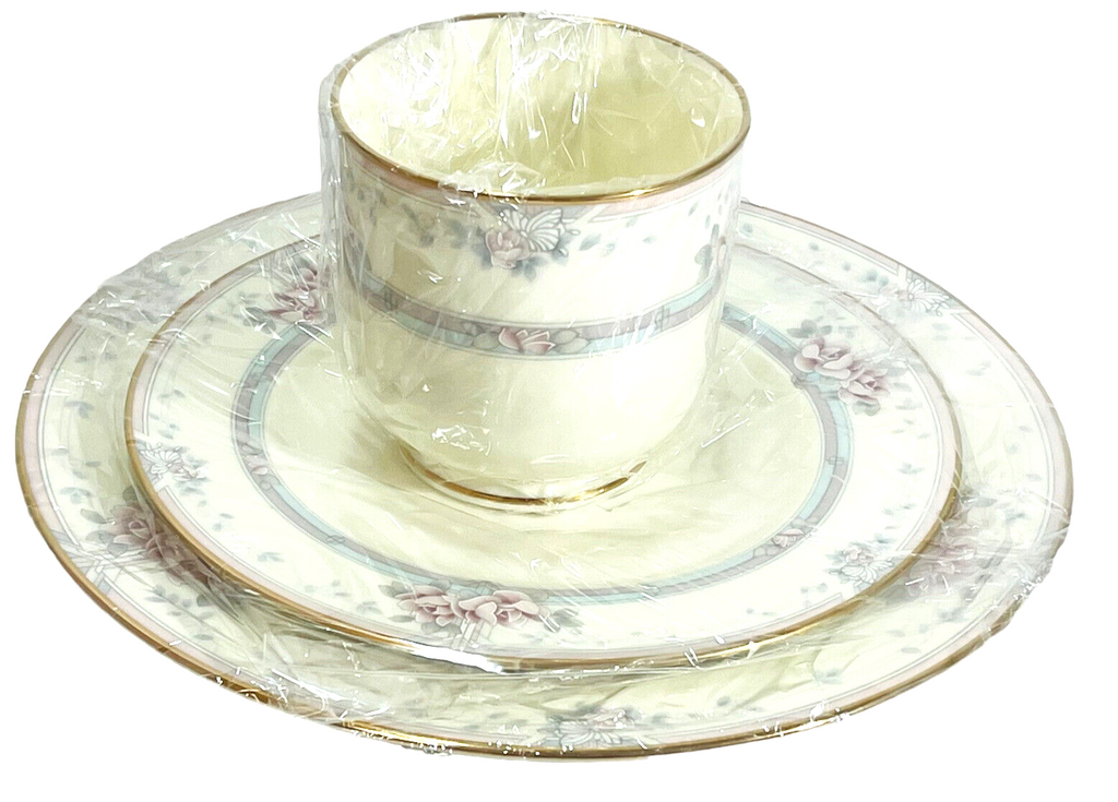 Noritäke BONE CHINA 20 PC-SET “MAGNIFICENCE 9736'', IN ORIGINAL BOX - NRFB.