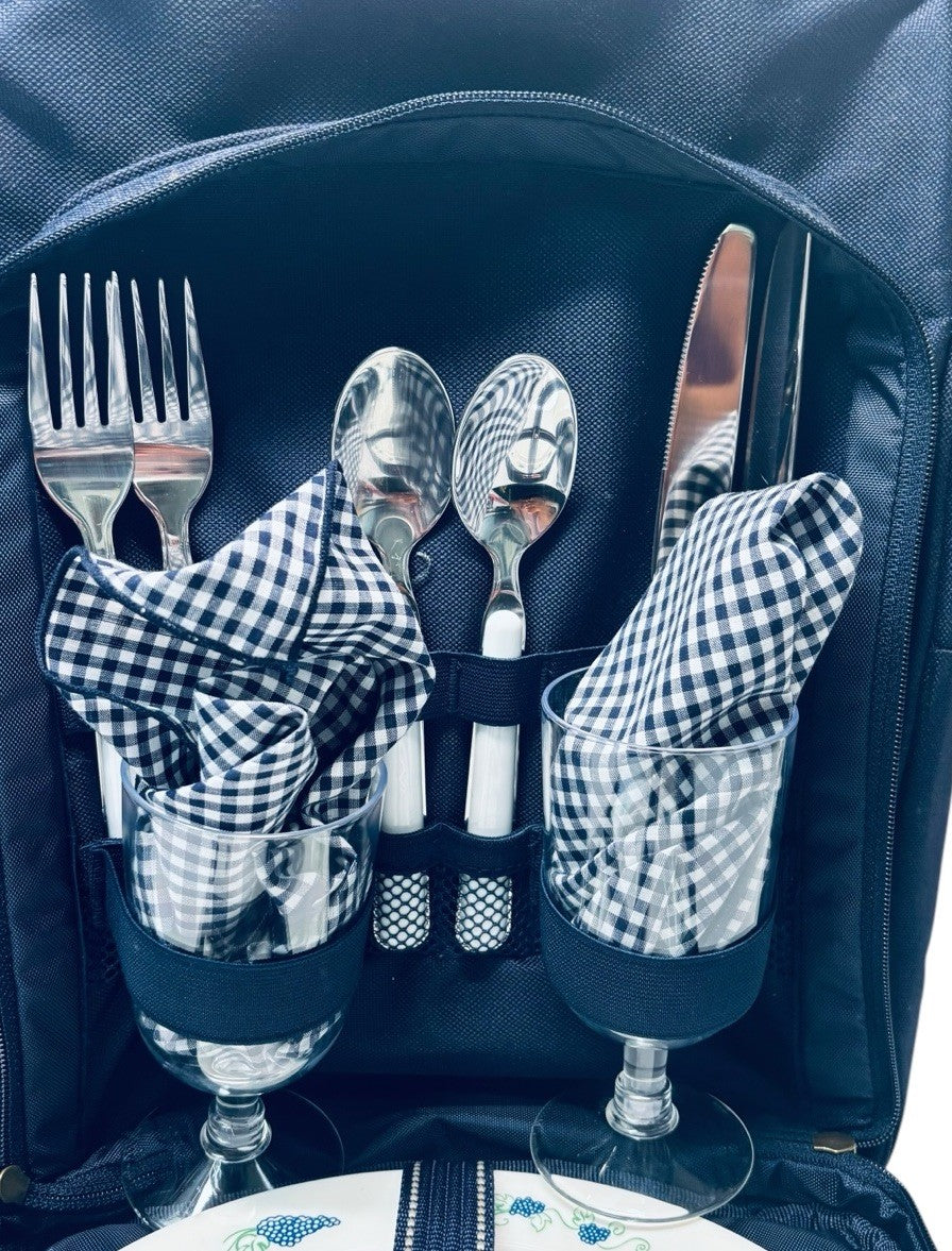 NWT Picnic at Ascot Bold Picnic Backpack for 4 Glasses/Flatware/Opener/Utensils