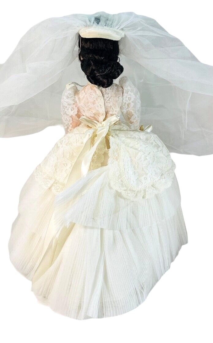 Madame Alexander DOLL 17" ELISE BRIDE #1685 ~ Brown Hair/Blue Eyes.