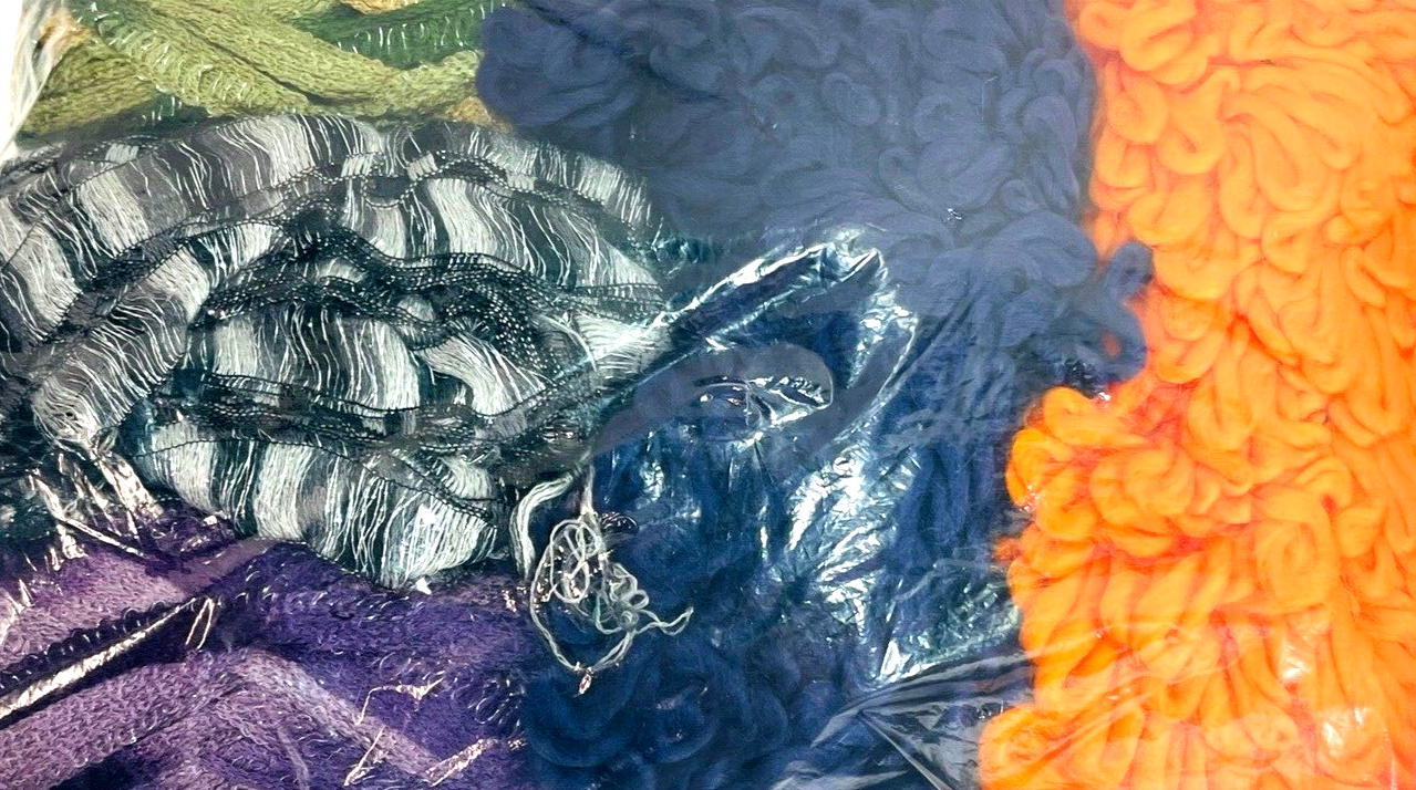 100% Mix Fibers Yarn Make 5-Scarves Net Weight 16 Oz. Fashion Pack
