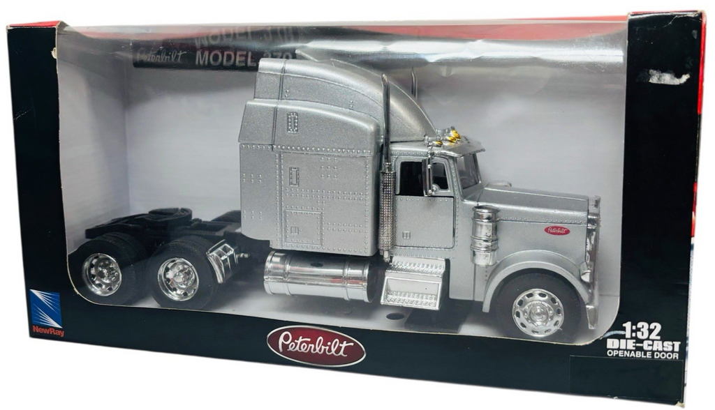 NEW-RAY Peterbilt Semi Truck 1:32 Die-Cast Scale, Color: Silver0