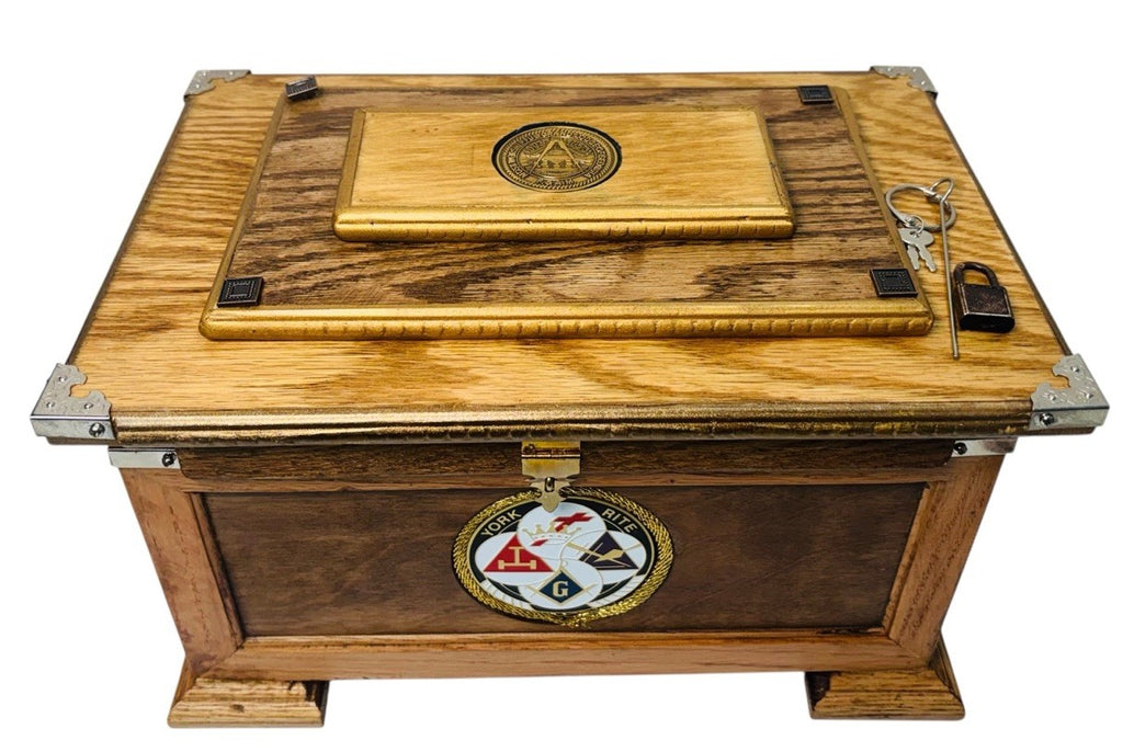 Vintage Hand Craft Wooden Keepsake Box L12xH7”xW7” By: Lois & Dick Saboda2