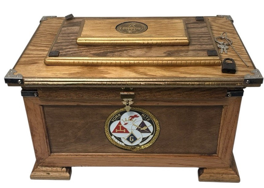 Vintage Hand Craft Wooden Keepsake Box L12xH7”xW7” By: Lois & Dick Saboda1