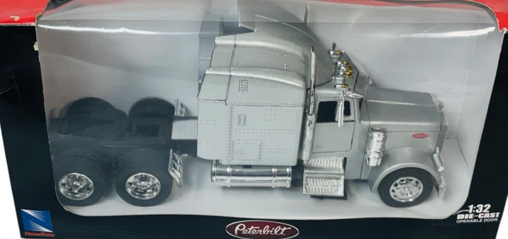 NEW-RAY Peterbilt Semi Truck 1:32 Die-Cast Scale, Color: Silver2