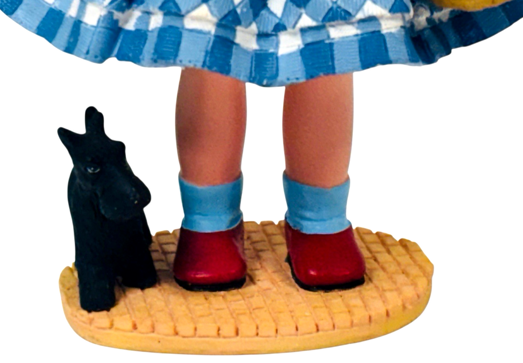 Madame Alexander "Dorothy with Toto" figurine from The Wizard of Oz Collection4