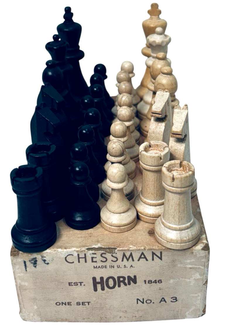 Vintage W.C. Horn Bro. & Co. Chessmen One Set No. A2 Complete with Original Box0